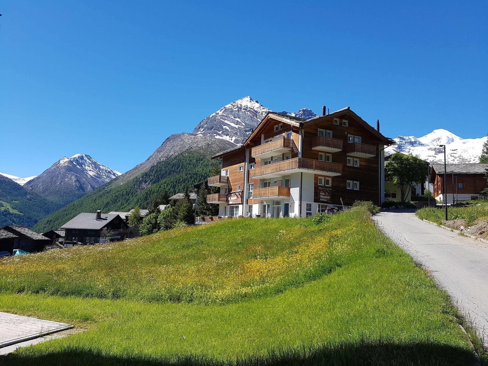 Hotel Alpenperle Saas Fee 외부 사진