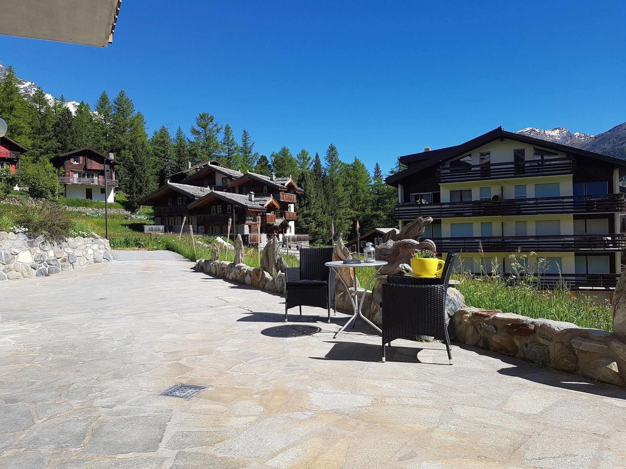 Hotel Alpenperle Saas Fee 외부 사진