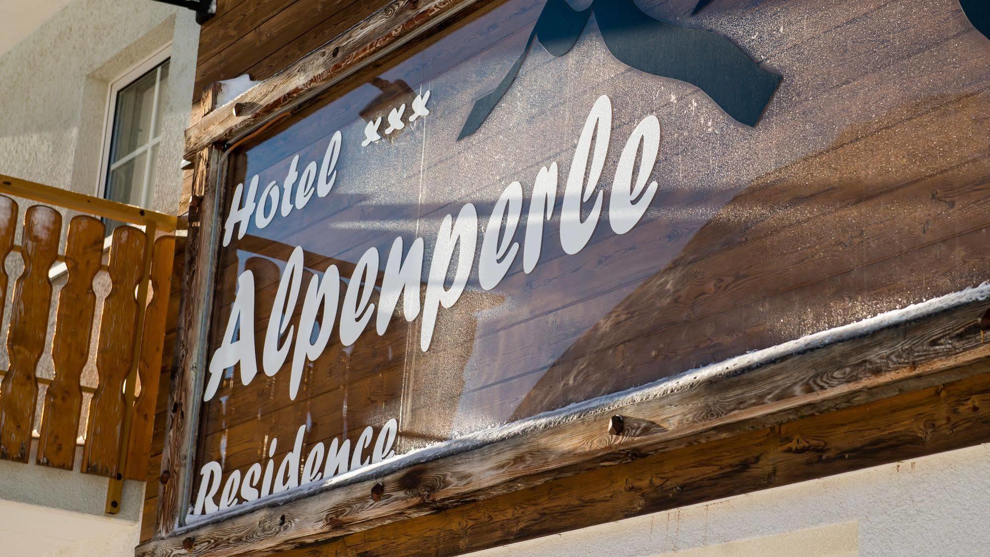 Hotel Alpenperle Saas Fee 외부 사진
