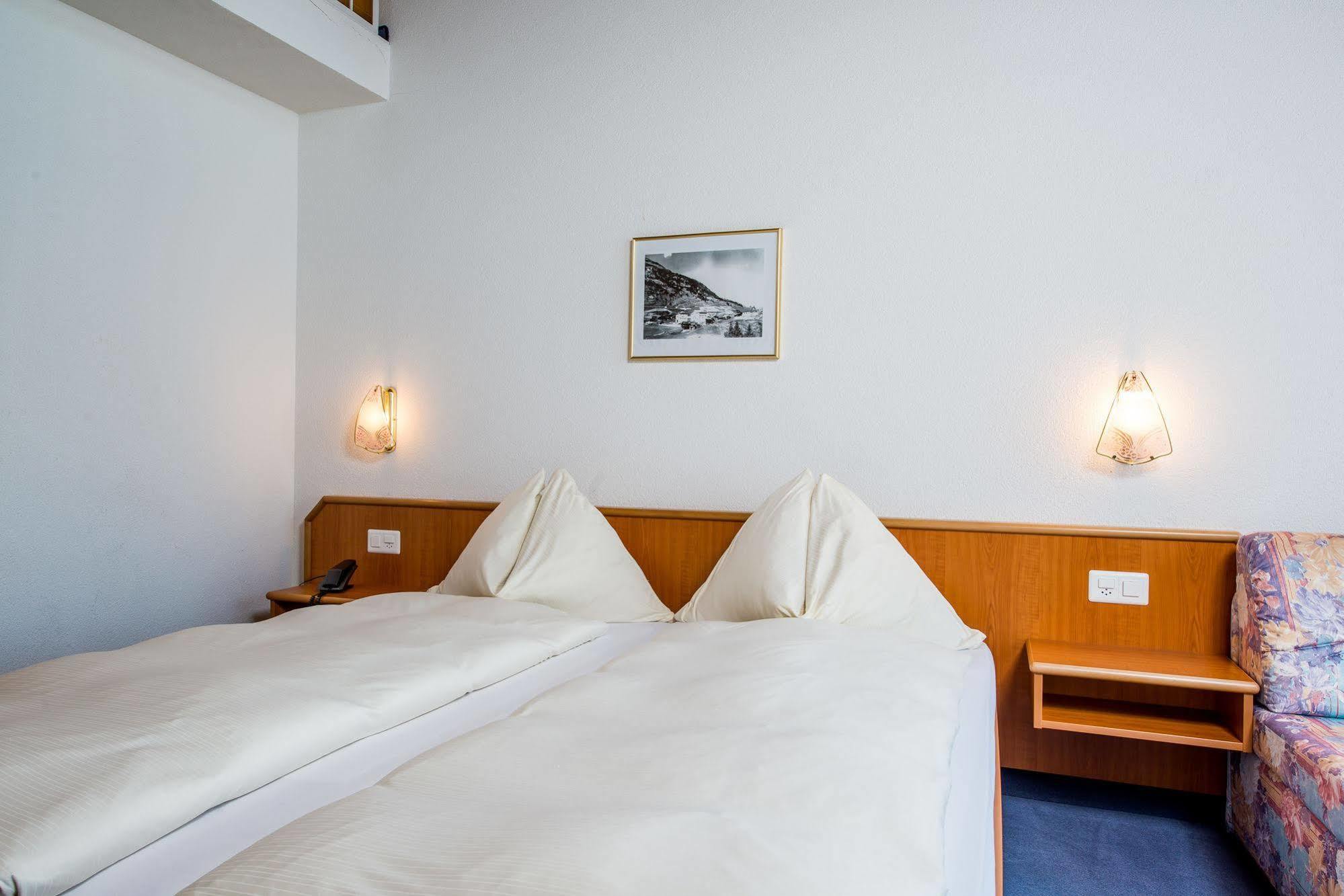 Hotel Alpenperle Saas Fee 외부 사진