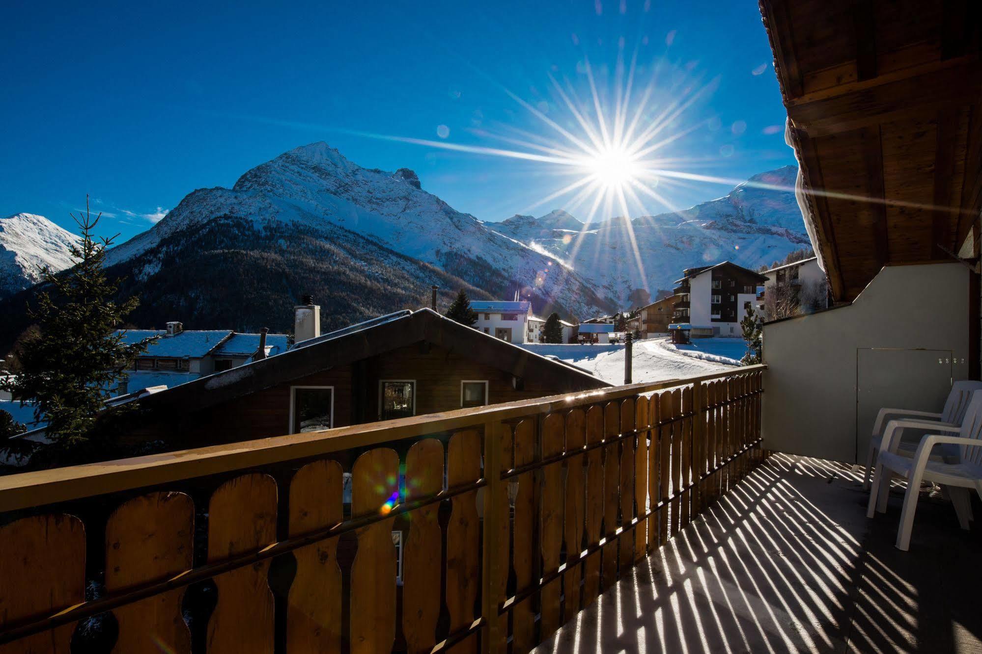 Hotel Alpenperle Saas Fee 외부 사진