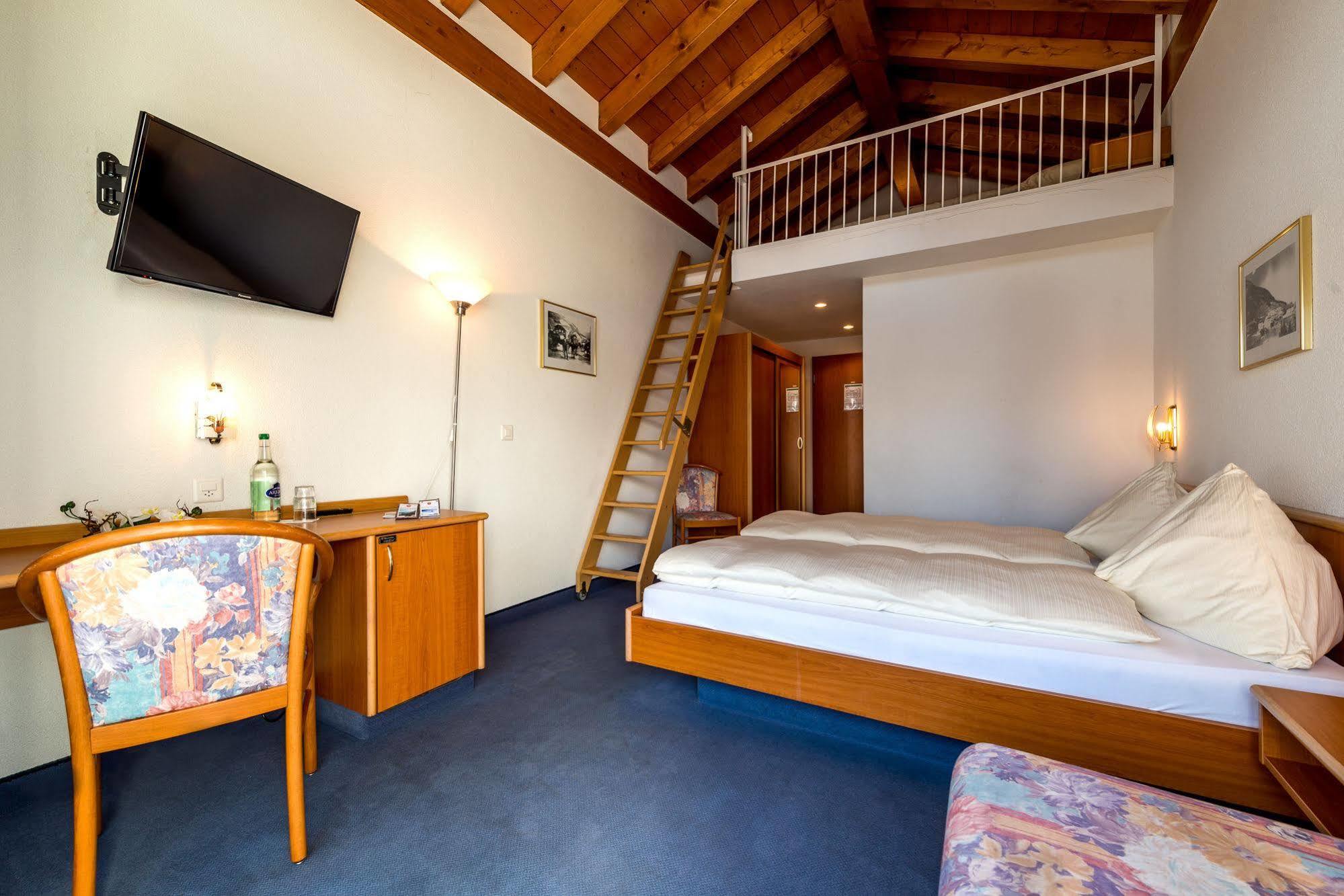 Hotel Alpenperle Saas Fee 외부 사진