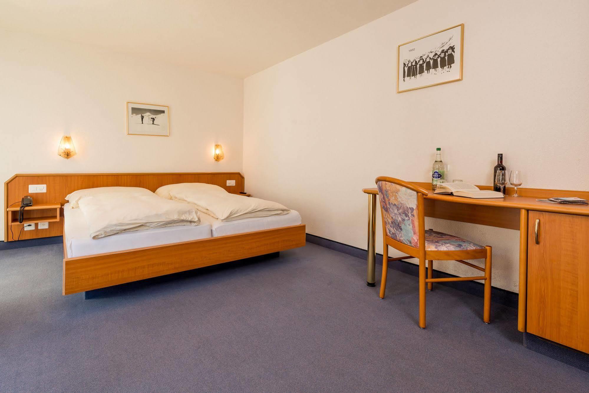 Hotel Alpenperle Saas Fee 외부 사진
