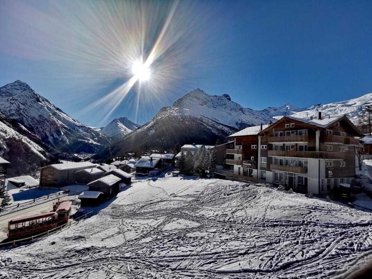 Hotel Alpenperle Saas Fee 외부 사진