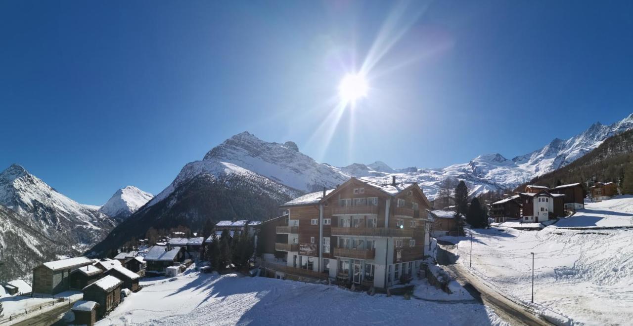 Hotel Alpenperle Saas Fee 외부 사진
