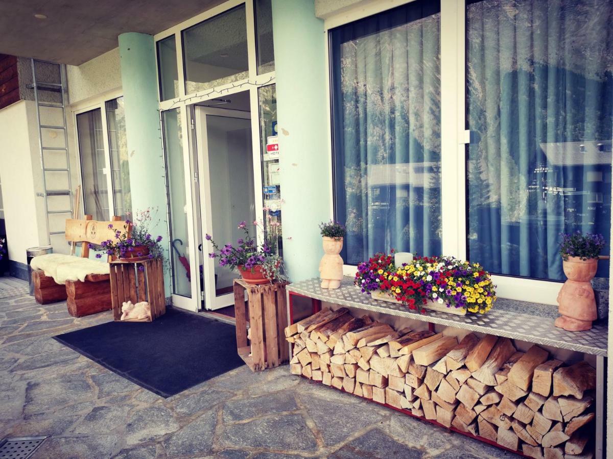 Hotel Alpenperle Saas Fee 외부 사진